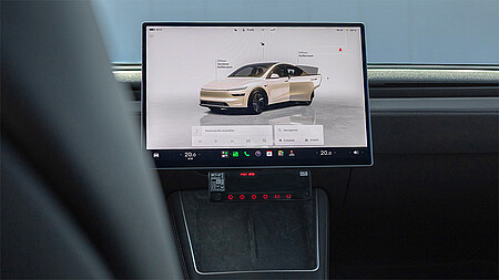 Mit HALE ist es jetzt möglich, Tesla-Fahrzeuge ohne zusätzlichen Adapter auf Taxi umzurüsten. Mit HALE ist es jetzt möglich, Tesla-Fahrzeuge ohne zusätzlichen Adapter auf Taxi umzurüsten.