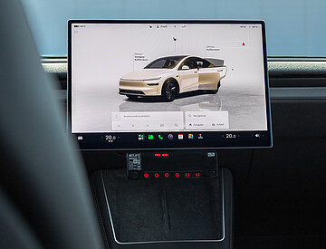 Mit HALE ist es jetzt möglich, Tesla-Fahrzeuge ohne zusätzlichen Adapter auf Taxi umzurüsten. Mit HALE Taxameter MCT-07 lässt sich jetzt viel Zeit und Geld bei der Taxi-Umrüstung von Tesla-Fahrzeugen sparen!